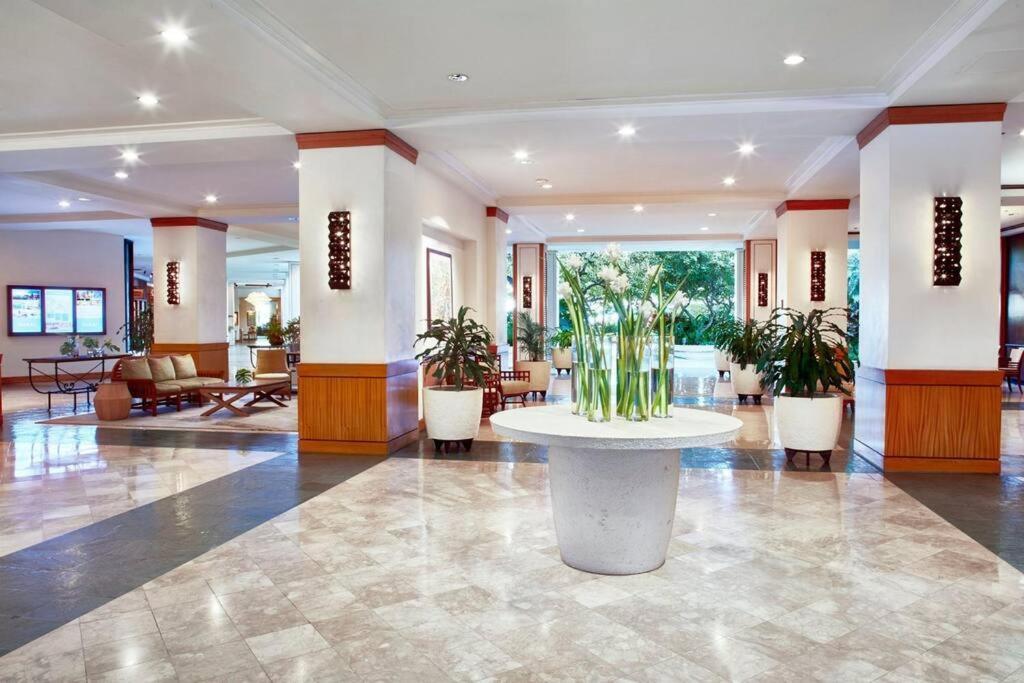 Ilikai Hotel Condo With Kitchen And Ocean View 호놀룰루 외부 사진