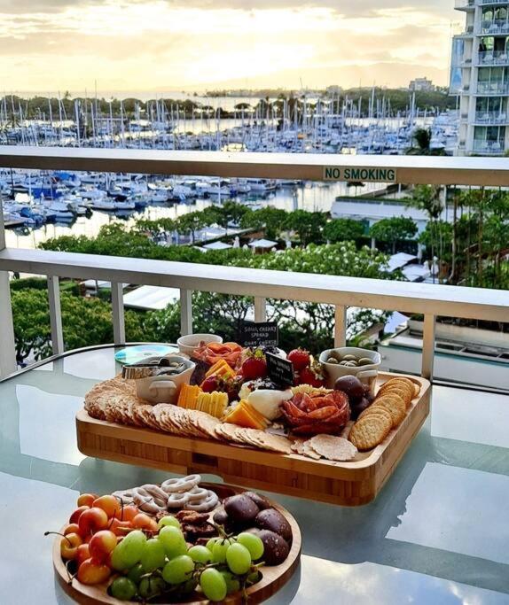 Ilikai Hotel Condo With Kitchen And Ocean View 호놀룰루 외부 사진