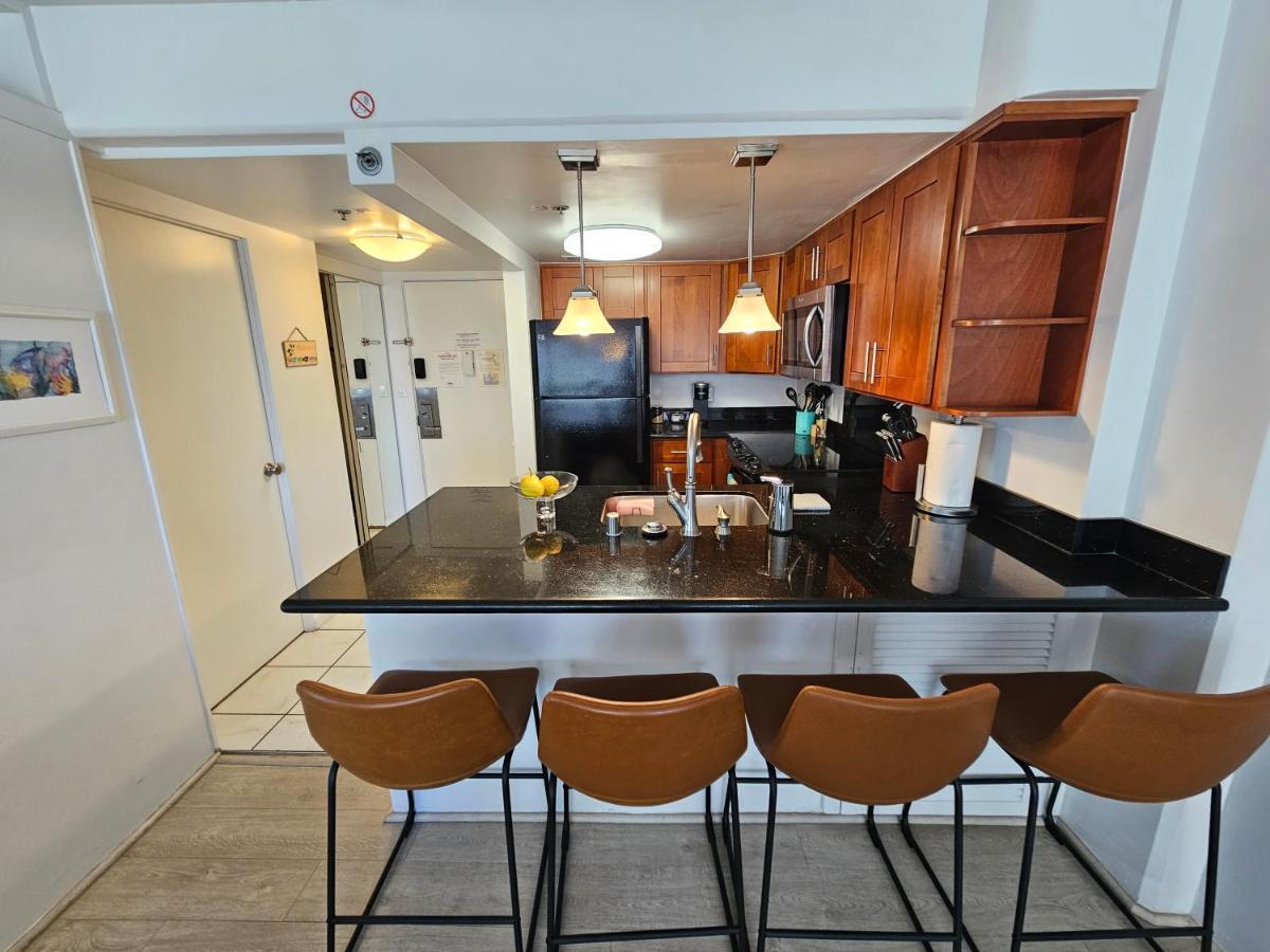 Ilikai Hotel Condo With Kitchen And Ocean View 호놀룰루 외부 사진